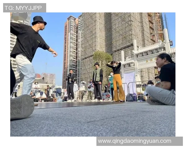广州街舞队创新盯防策略提升团队协作与竞技水平的深度解析 广州街舞队创新盯防策略提升团队协作与竞技水平的深度解析