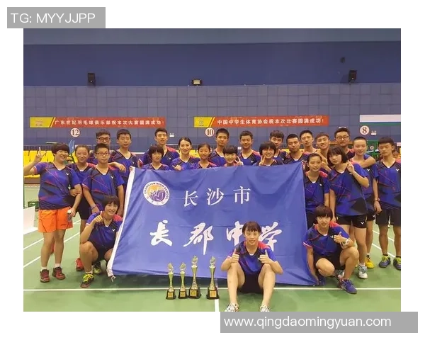 成都羽毛球队盯防战术解析与热点关注探讨 成都羽毛球队盯防战术解析与热点关注探讨